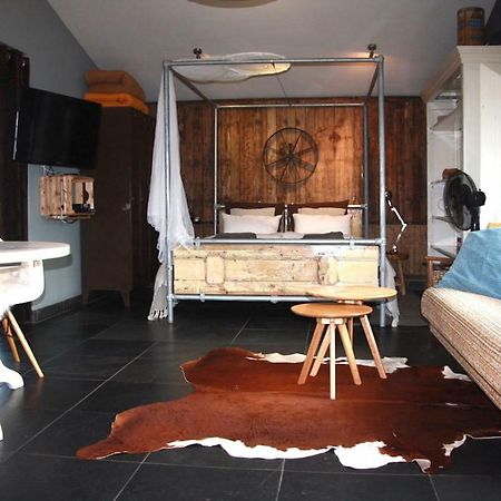 Garden House, Private Studio Apartment With Wifi And Free Parking For 1 Car Веесп Екстериор снимка