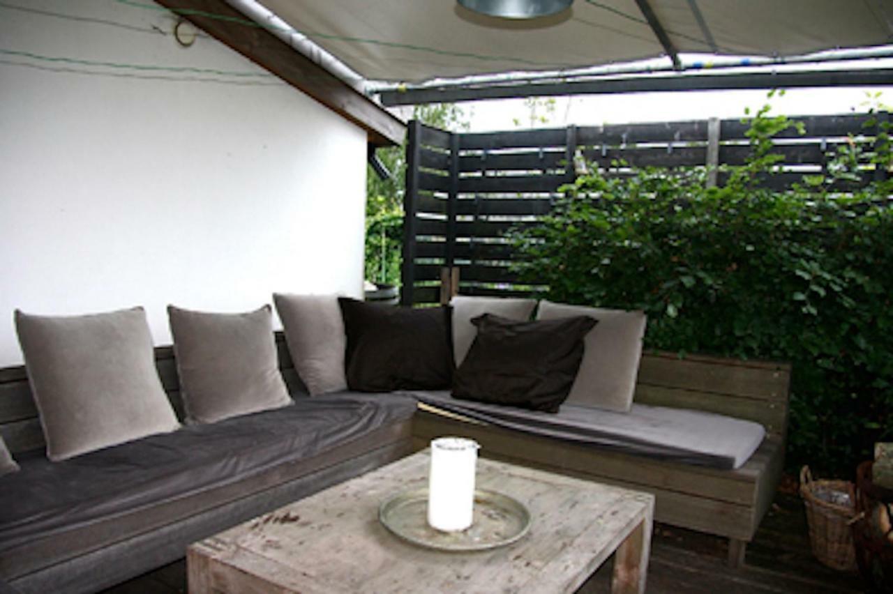 Garden House, Private Studio Apartment With Wifi And Free Parking For 1 Car Веесп Екстериор снимка
